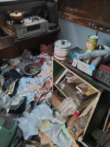 ゴミ屋敷片付け